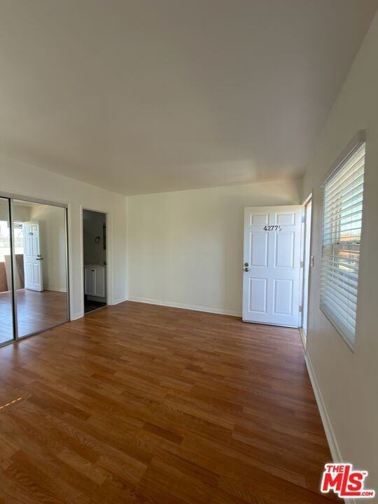 4277 Colbath Ave - Photo 6 of 15