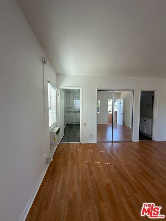 4277 Colbath Ave - Photo 7 of 15