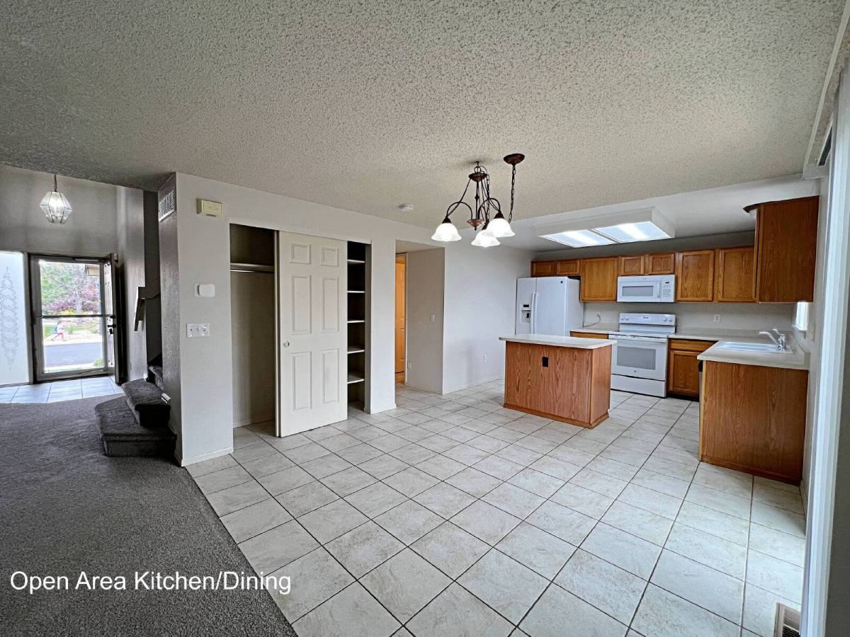 5377 S Ukraine Way - Photo 7 of 20