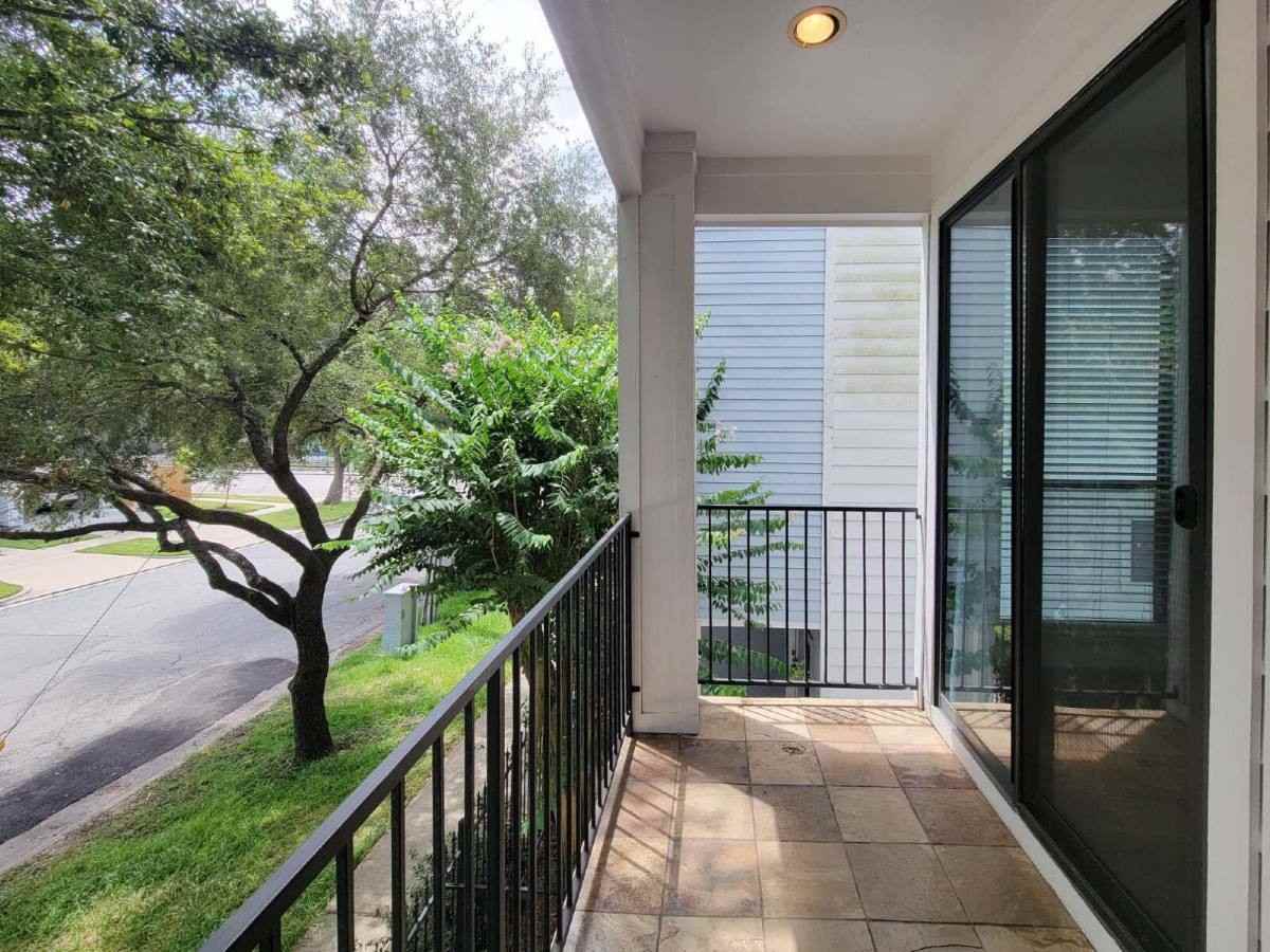 1432 Ennis St - Photo 3 of 20