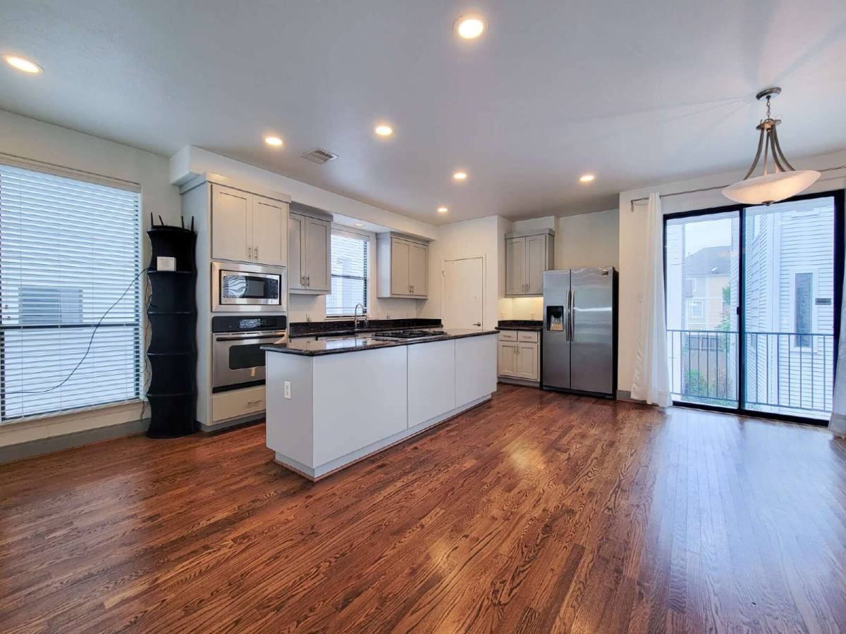 1432 Ennis St - Photo 4 of 20