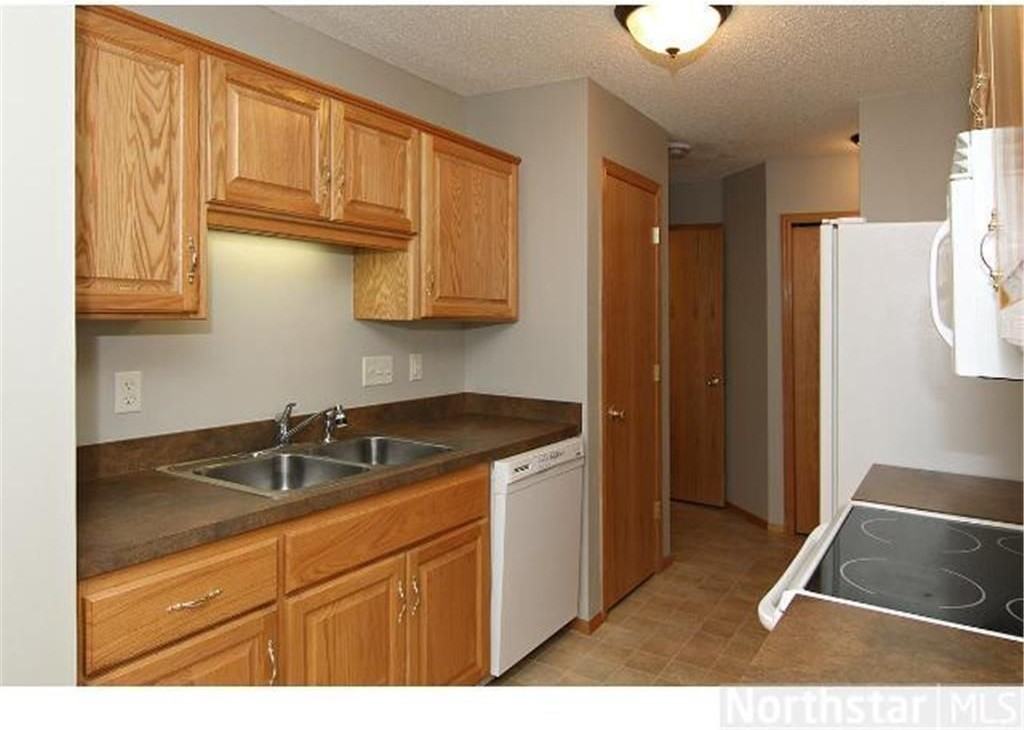 15413 Radium St Nw - Photo 4 of 5