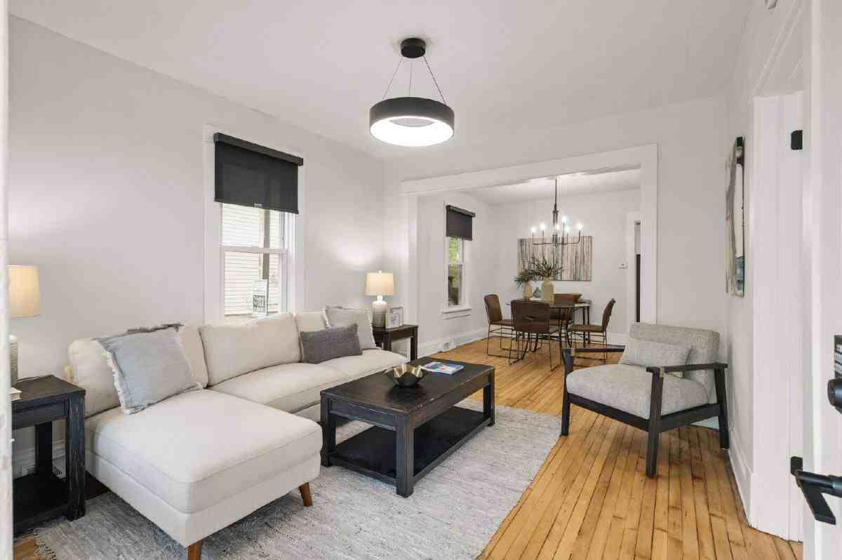 3609 E 42nd St #1 - Photo 5 of 10