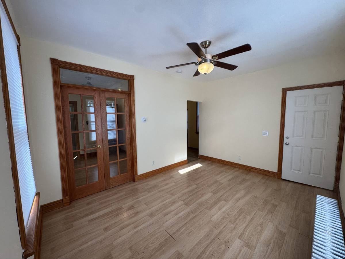 908 13th Ave S #1 - Photo 4 of 10