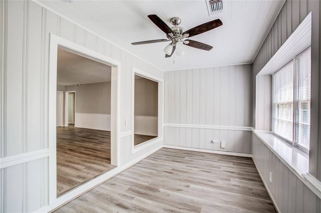 4137 Woodfin St - Photo 5 of 20
