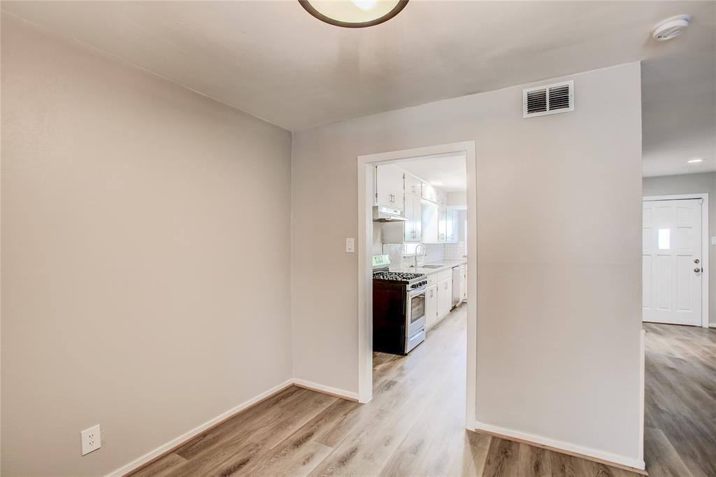 4137 Woodfin St - Photo 7 of 20