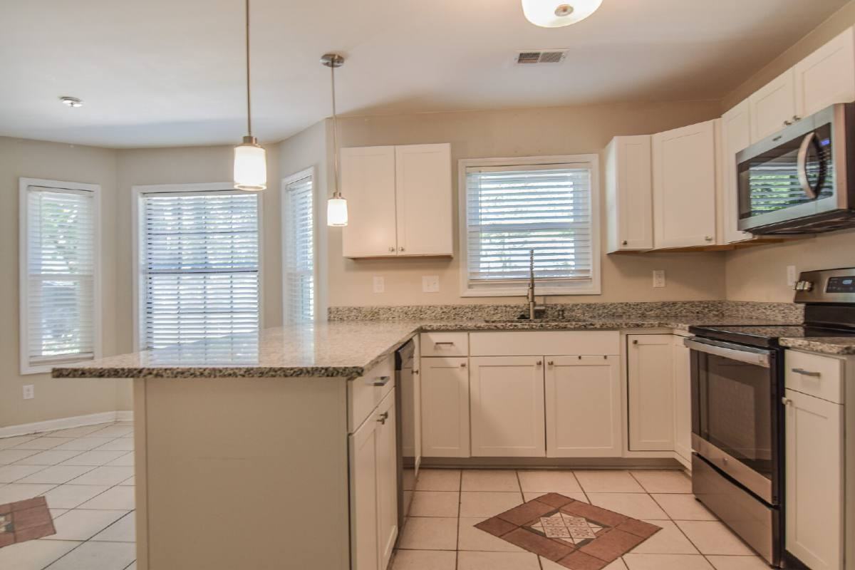 5407 Blufton Ct - Photo 4 of 20