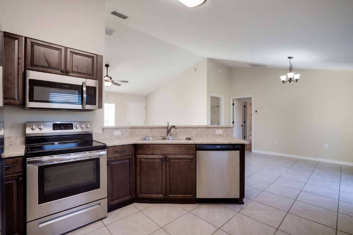 2875 Sw 162nd Street Rd - Photo 7 of 20