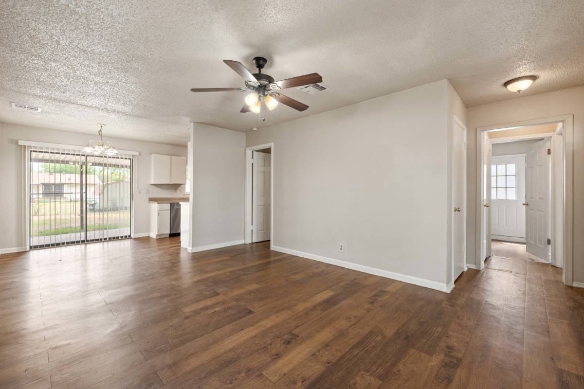 2426 French Sea Dr - Photo 7 of 20
