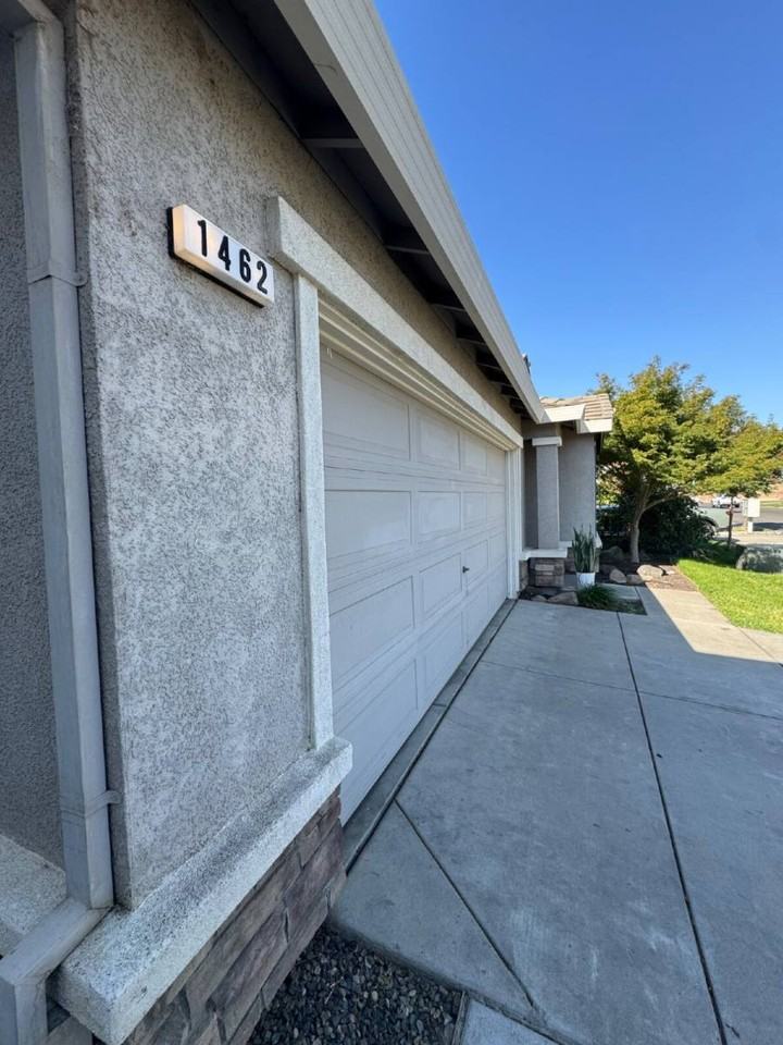 1462 Antioch Ct - Photo 3 of 10