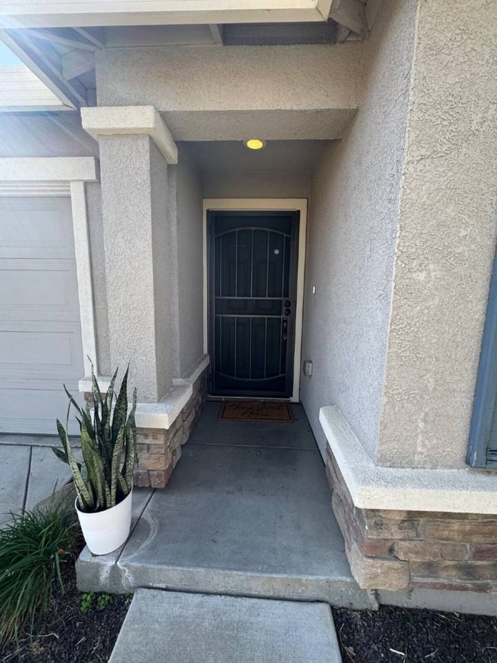 1462 Antioch Ct - Photo 4 of 10