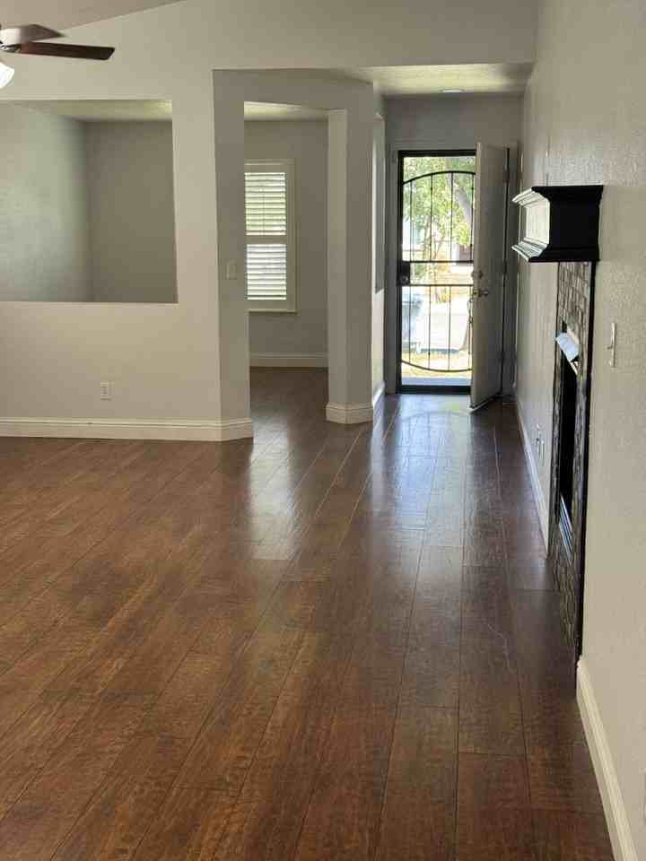 1462 Antioch Ct - Photo 6 of 10