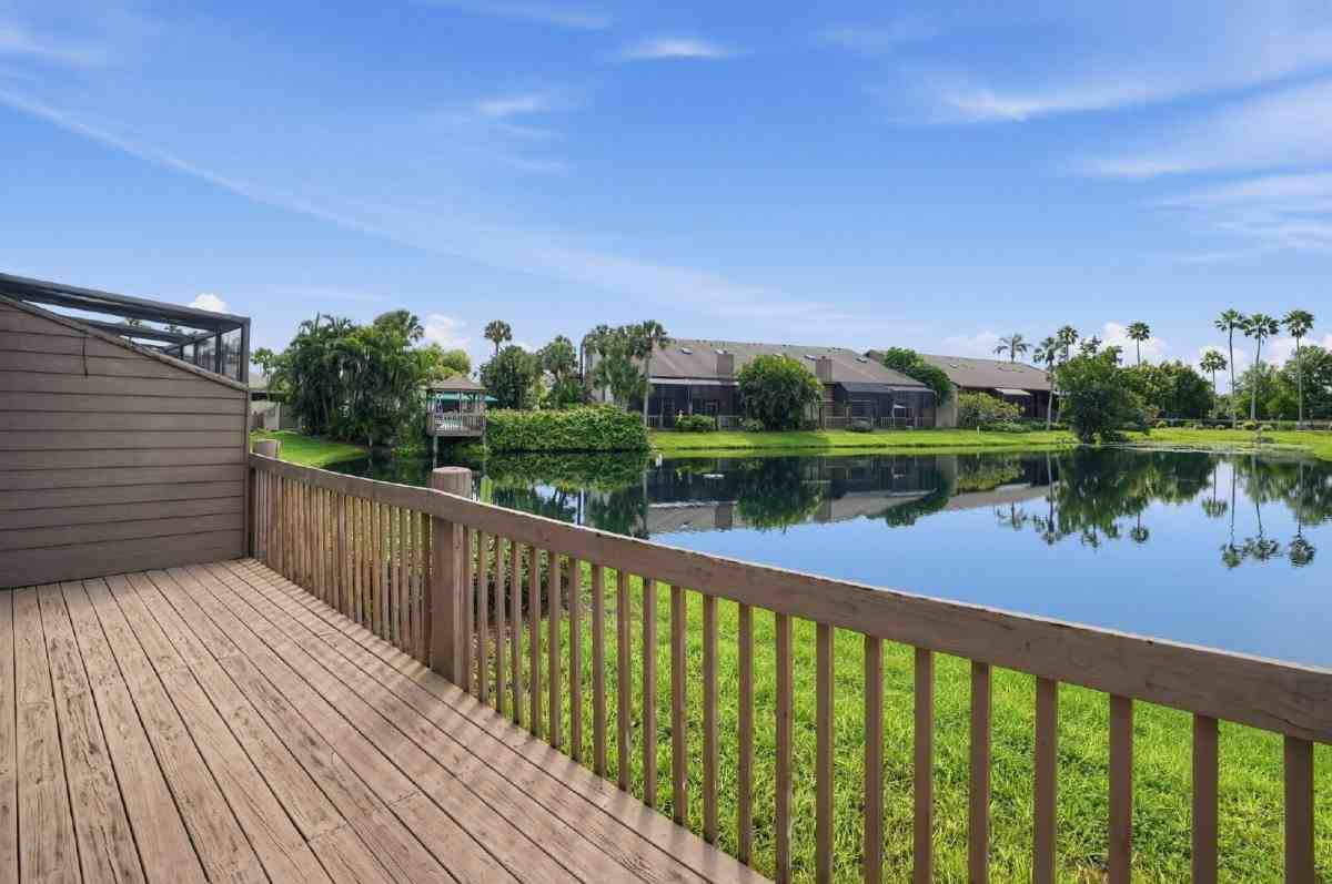 3440 Beekman Pl - Photo 4 of 20
