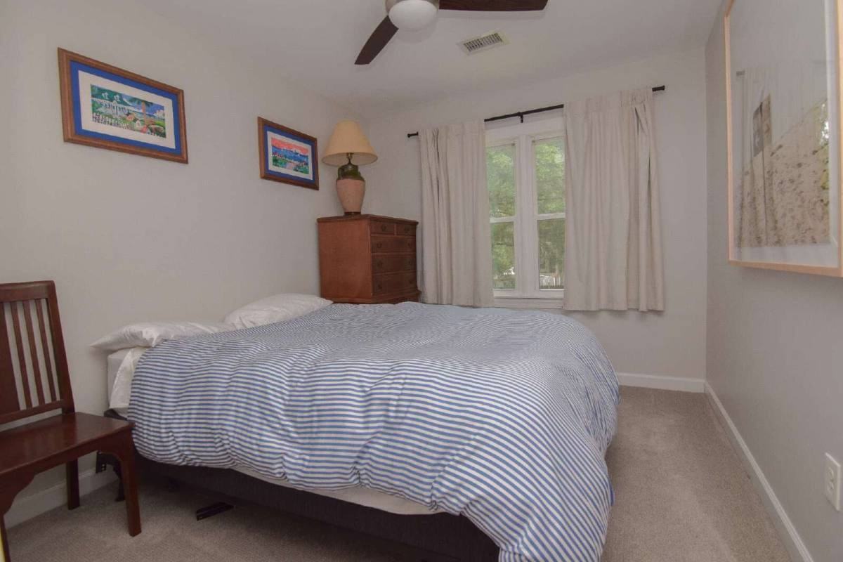1082 S Shadow Dr - Photo 2 of 14
