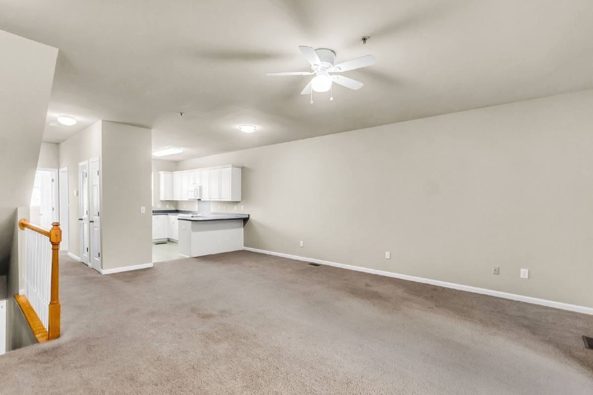 4668 Palm View Cir - Photo 6 of 10