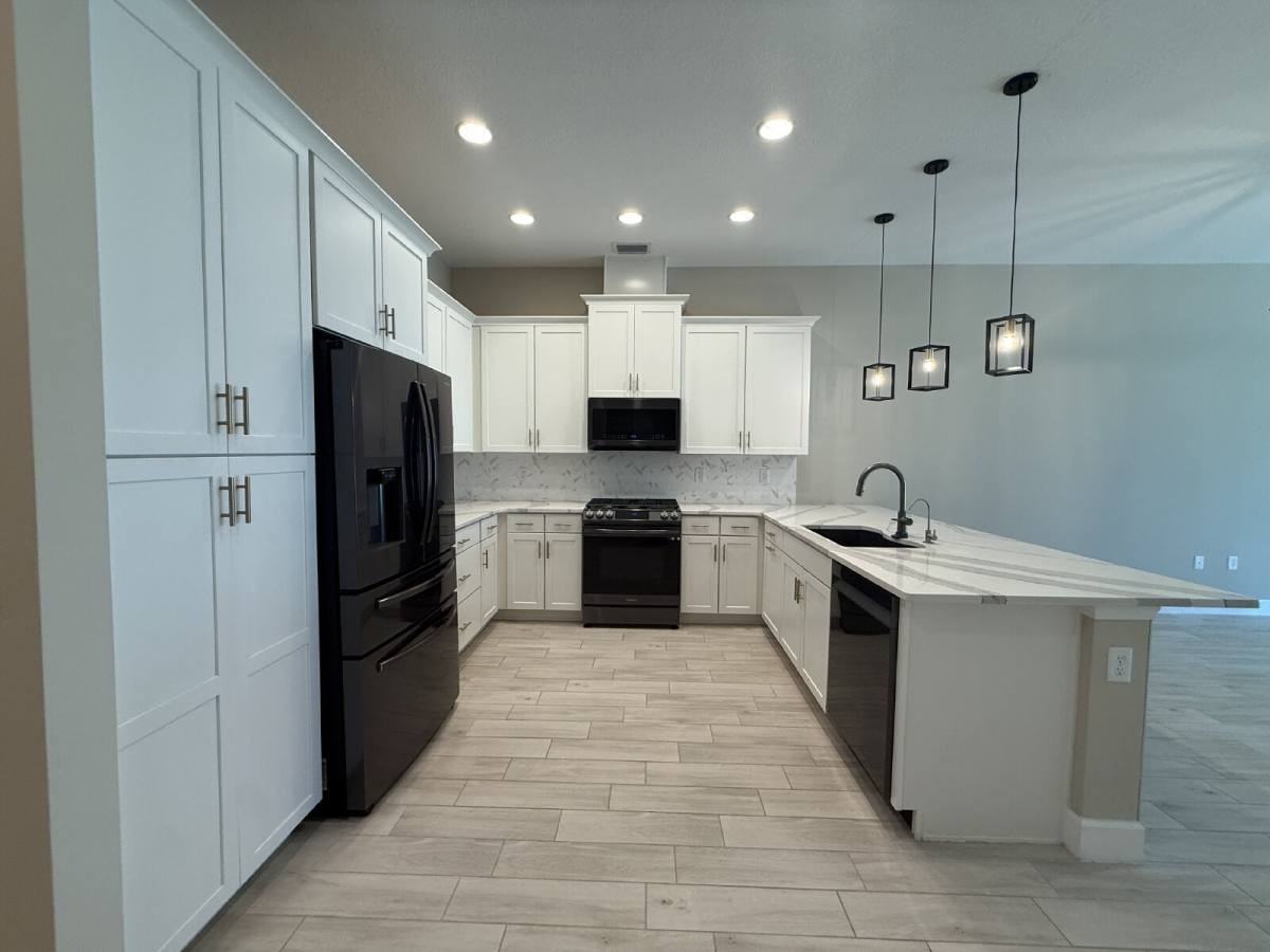 8103 Tethys Ct - Photo 2 of 10