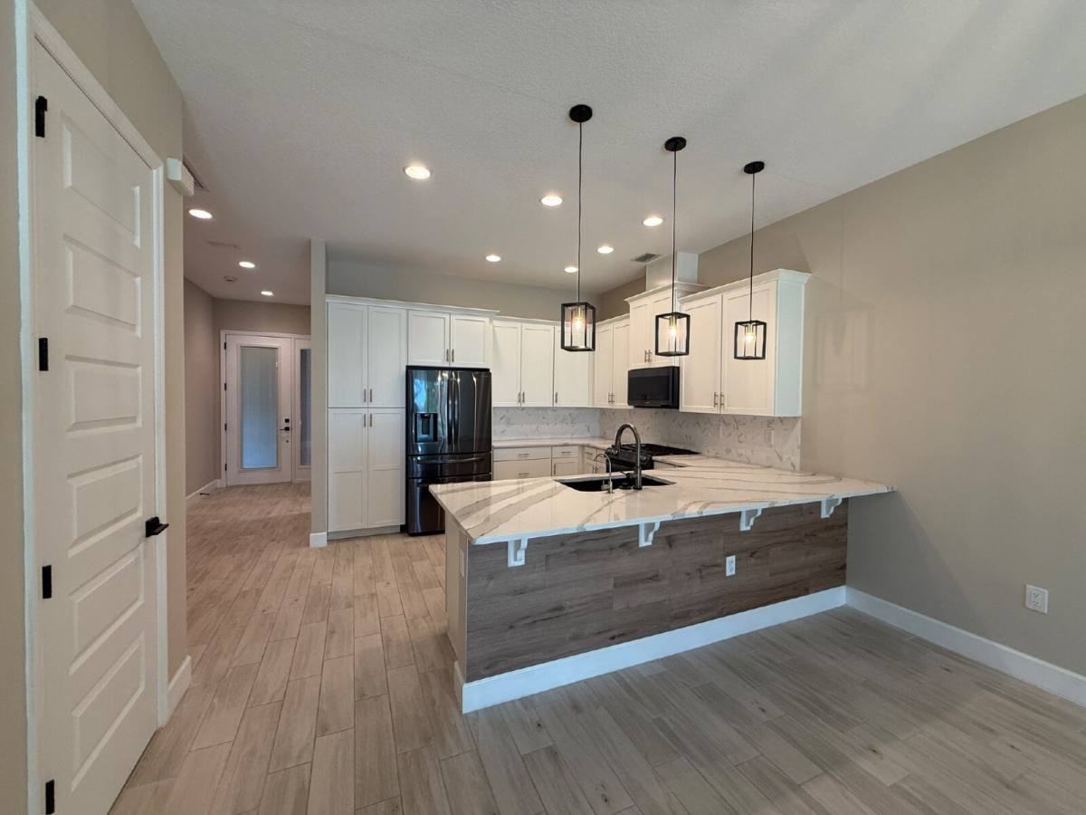 8103 Tethys Ct - Photo 3 of 10