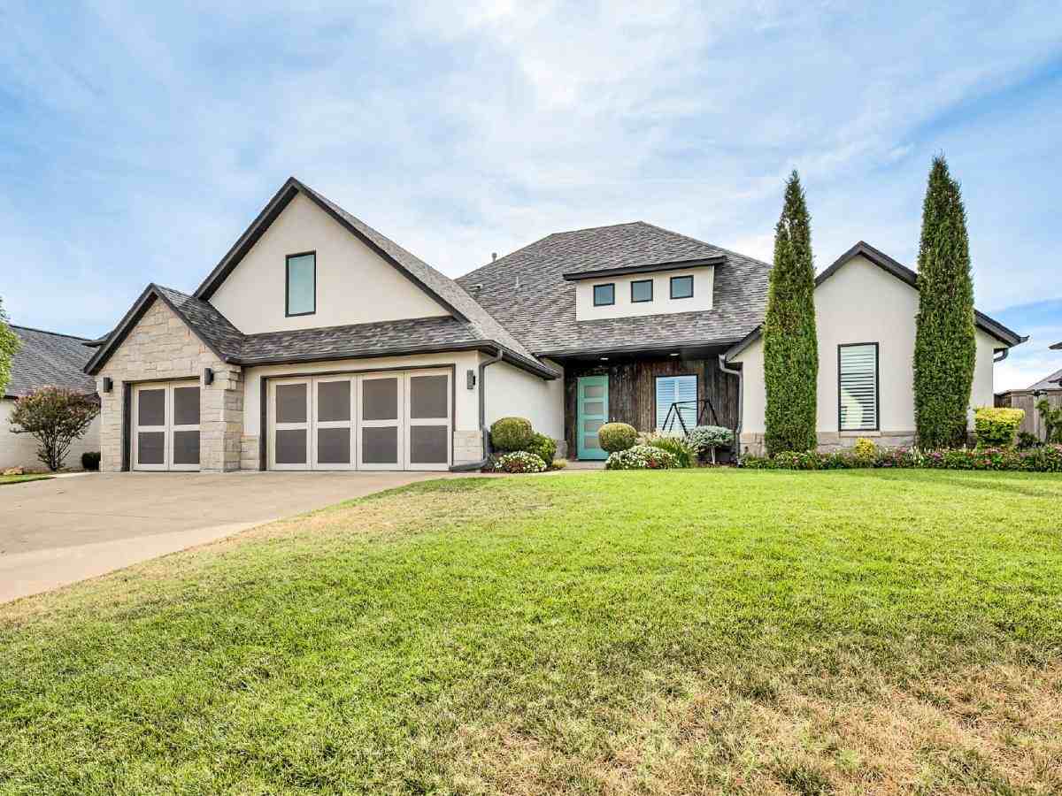 13204 Knight Island Dr - Photo 3 of 10