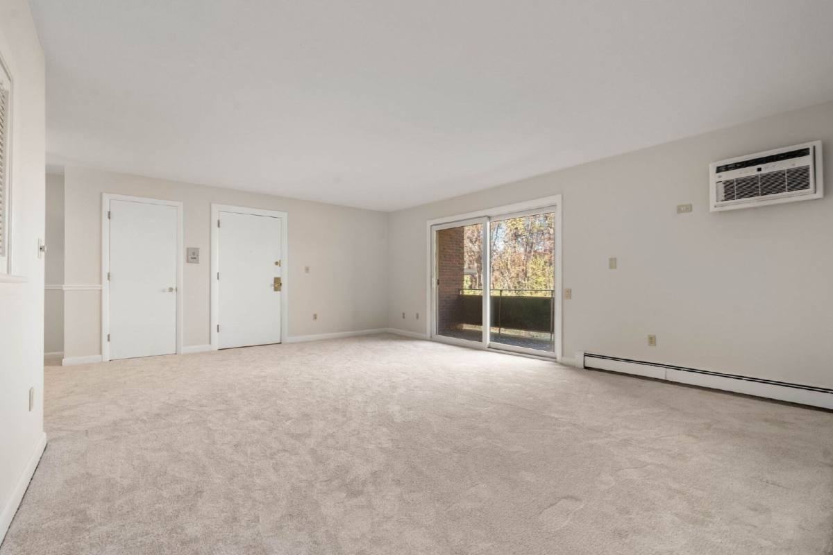 57 Jacqueline Rd #8 - Photo 6 of 10