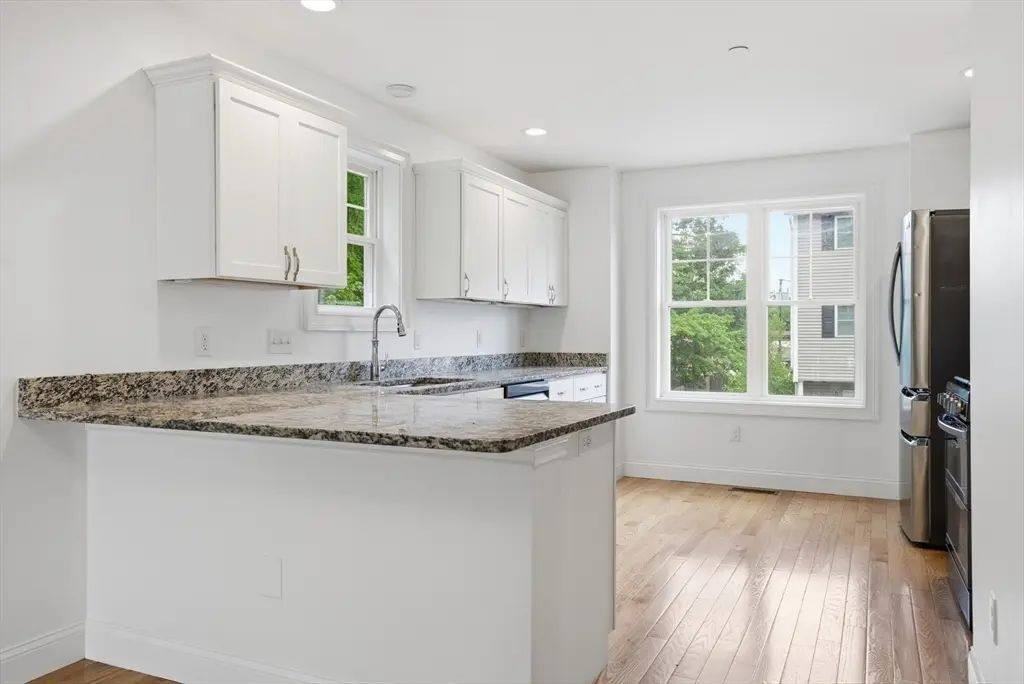 18 Dumaine Ave #E - Photo 2 of 15