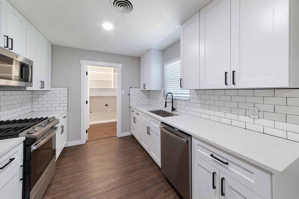 11603 Oak Trl - Photo 2 of 10