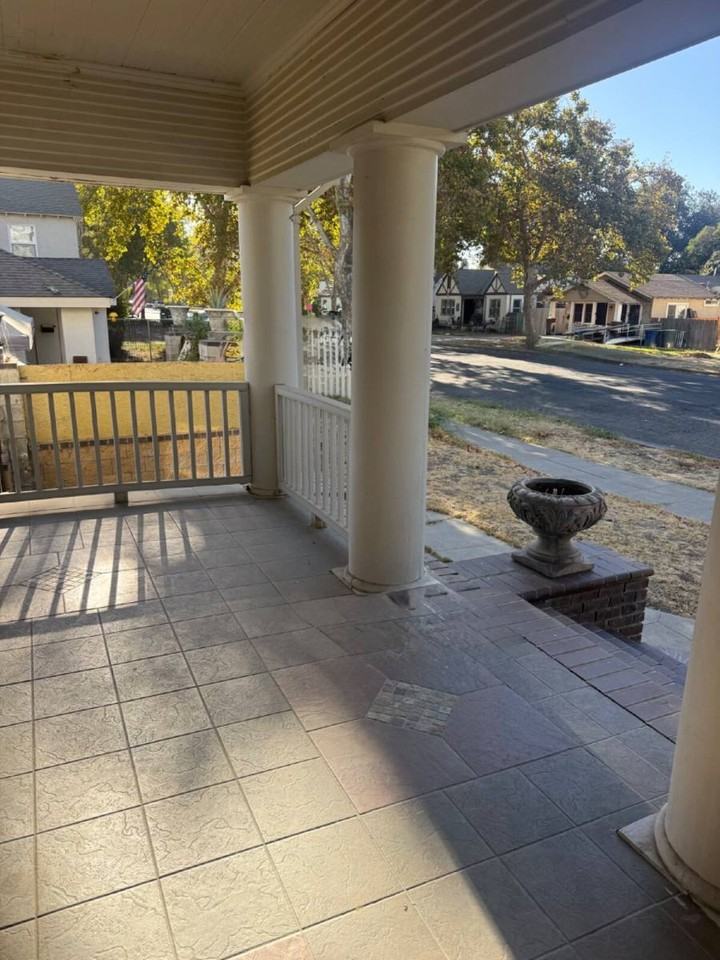 2306 K St #A - Photo 6 of 20