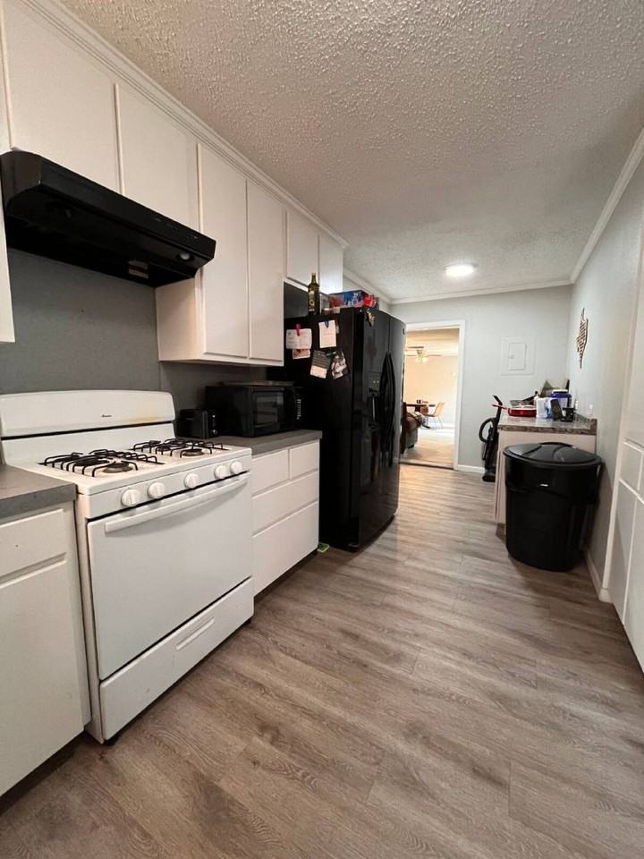 2613 25th St - Photo 6 of 18