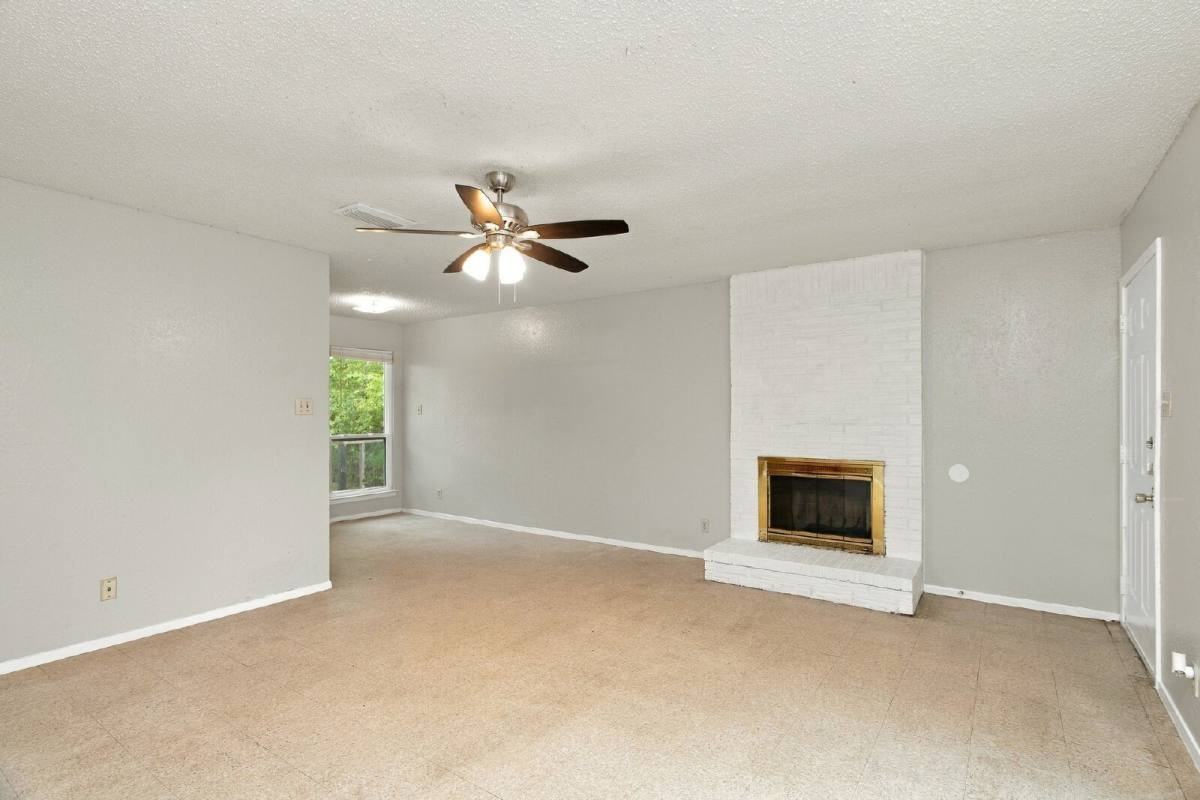 415 Thelma Dr #B - Photo 2 of 17