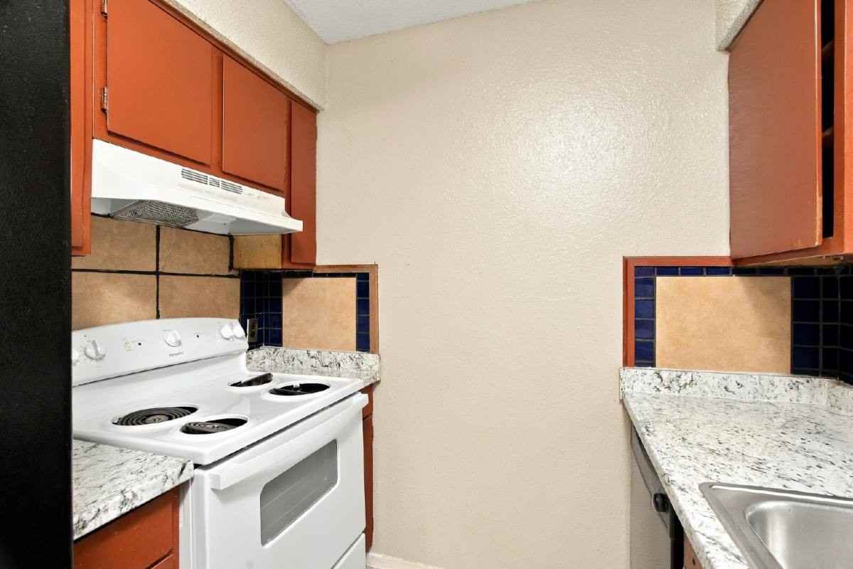415 Thelma Dr #B - Photo 6 of 17