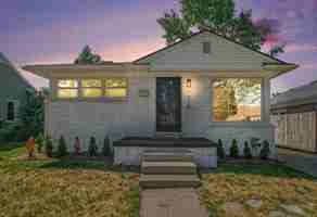 featured image of 1916 Kalama Ave