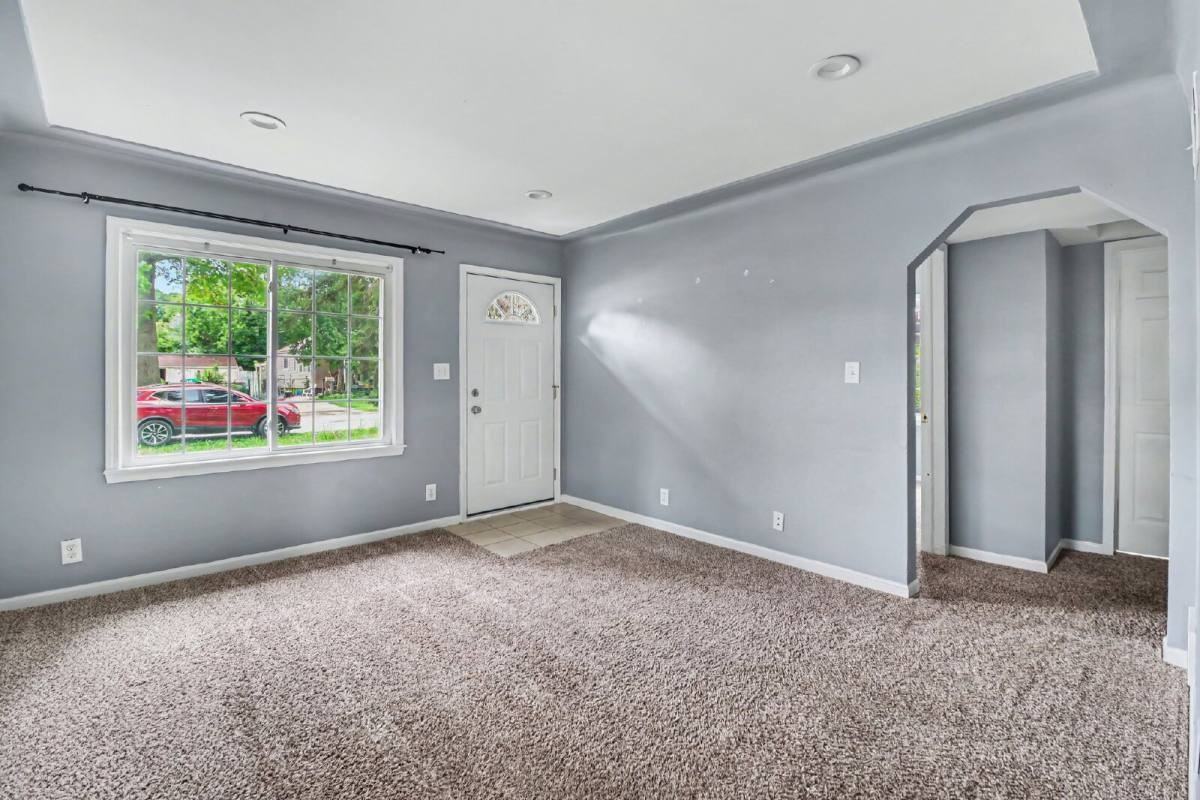 15504 Leona Dr - Photo 6 of 10