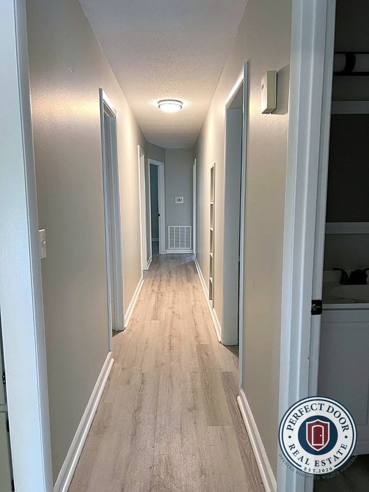 317 Pope Dr - Photo 2 of 10