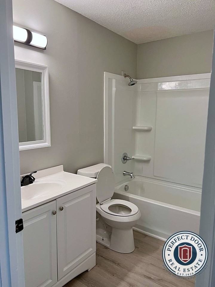 317 Pope Dr - Photo 3 of 10