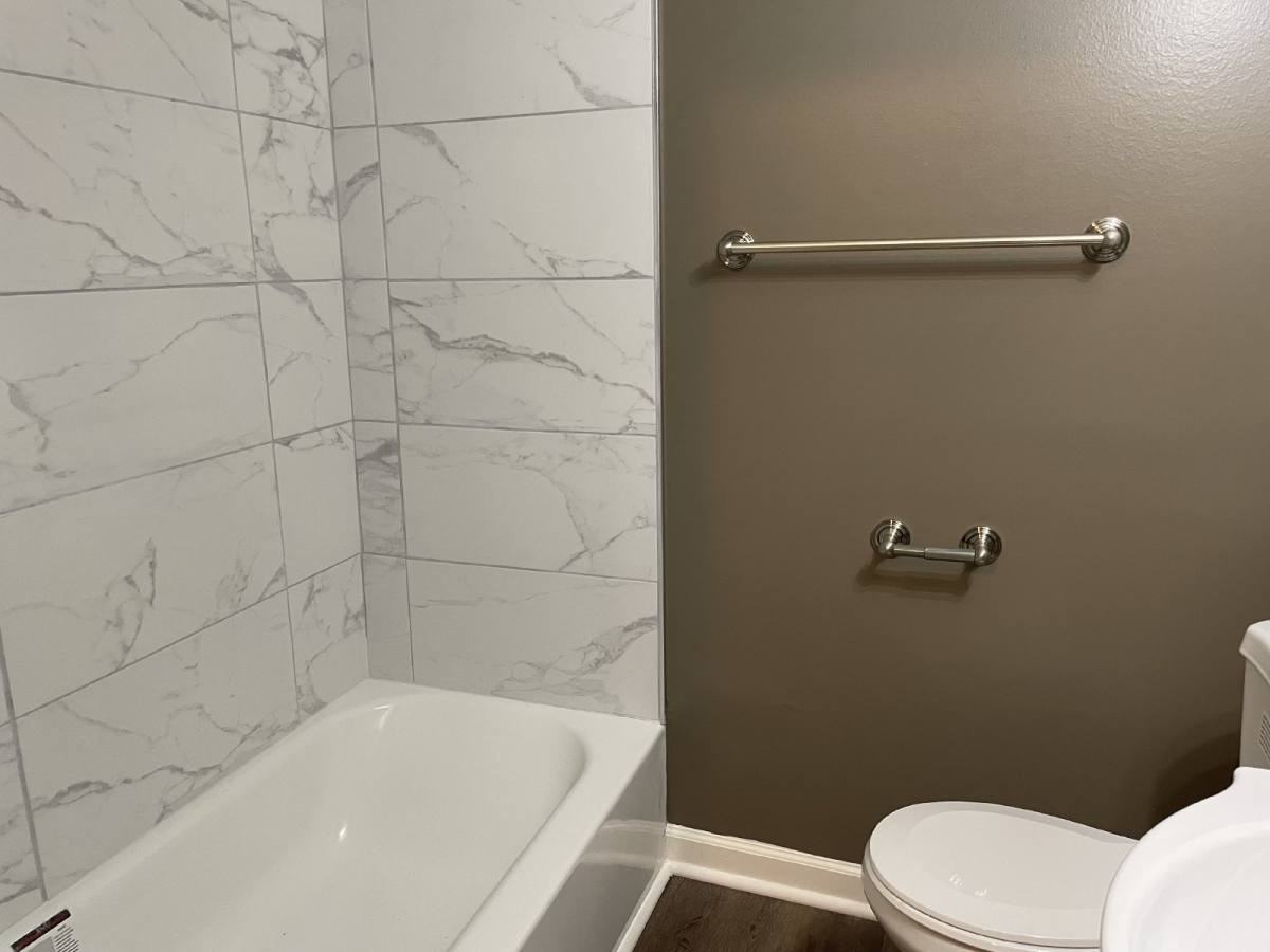 8405 Kickapoo St - Photo 5 of 15