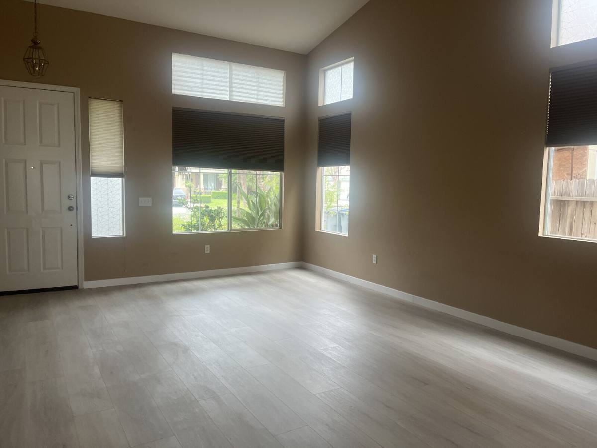 3431 Naples Dr - Photo 2 of 10