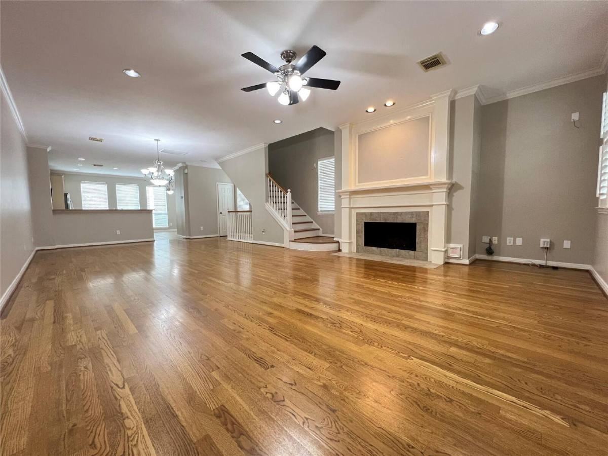 1323 Oneil St - Photo 6 of 19