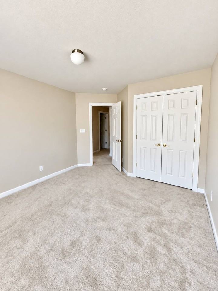1010 Skiffs Landing Ln - Photo 5 of 20