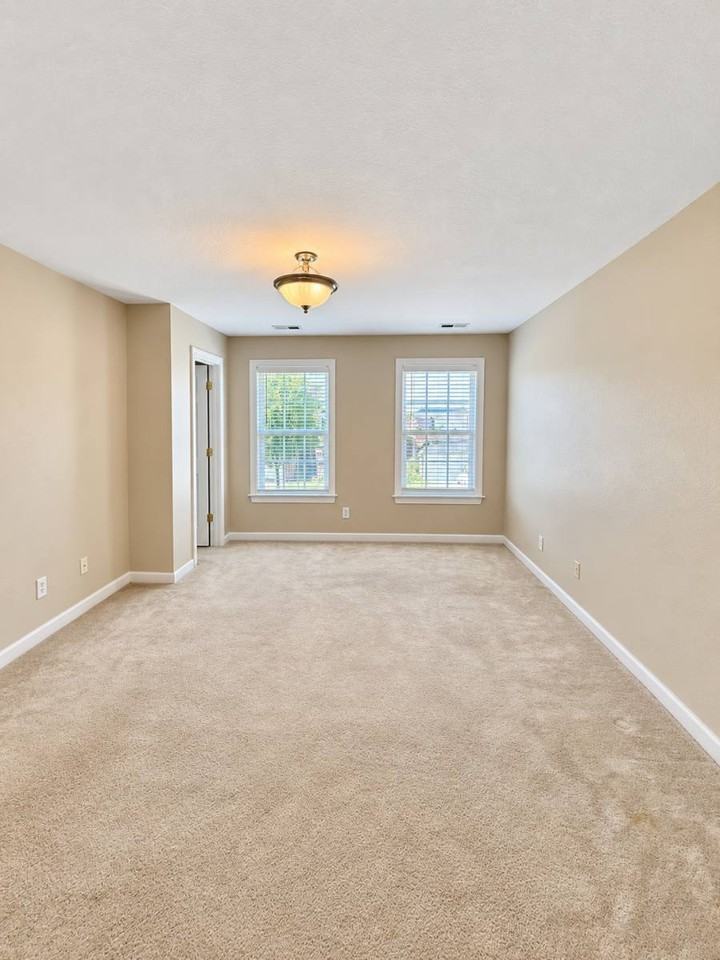1010 Skiffs Landing Ln - Photo 7 of 20