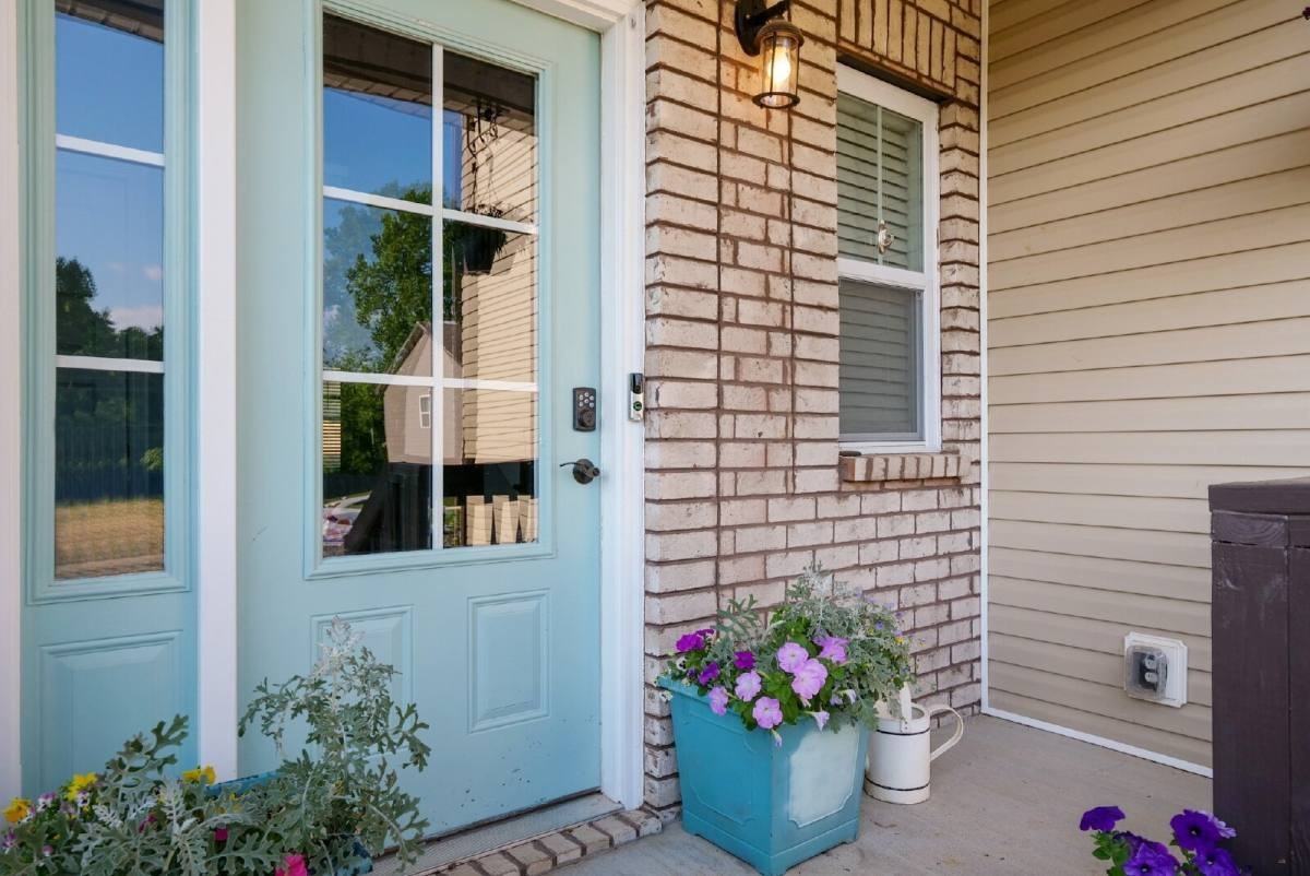 1672 Ellie Piper Cir - Photo 2 of 20