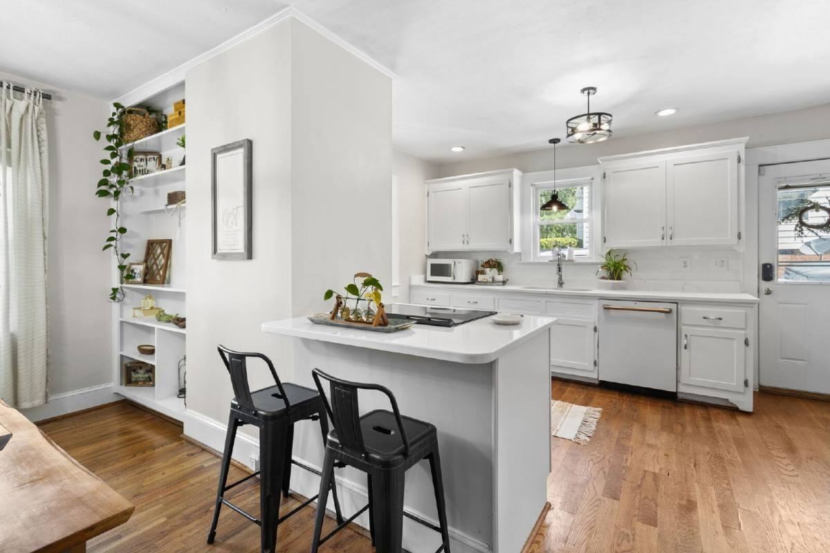 816 Winston Ave - Photo 6 of 10