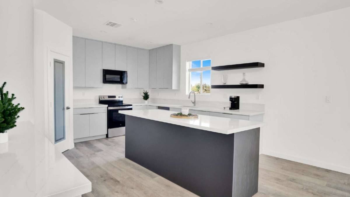 9701 E Avenue S #S12 - Photo 5 of 20