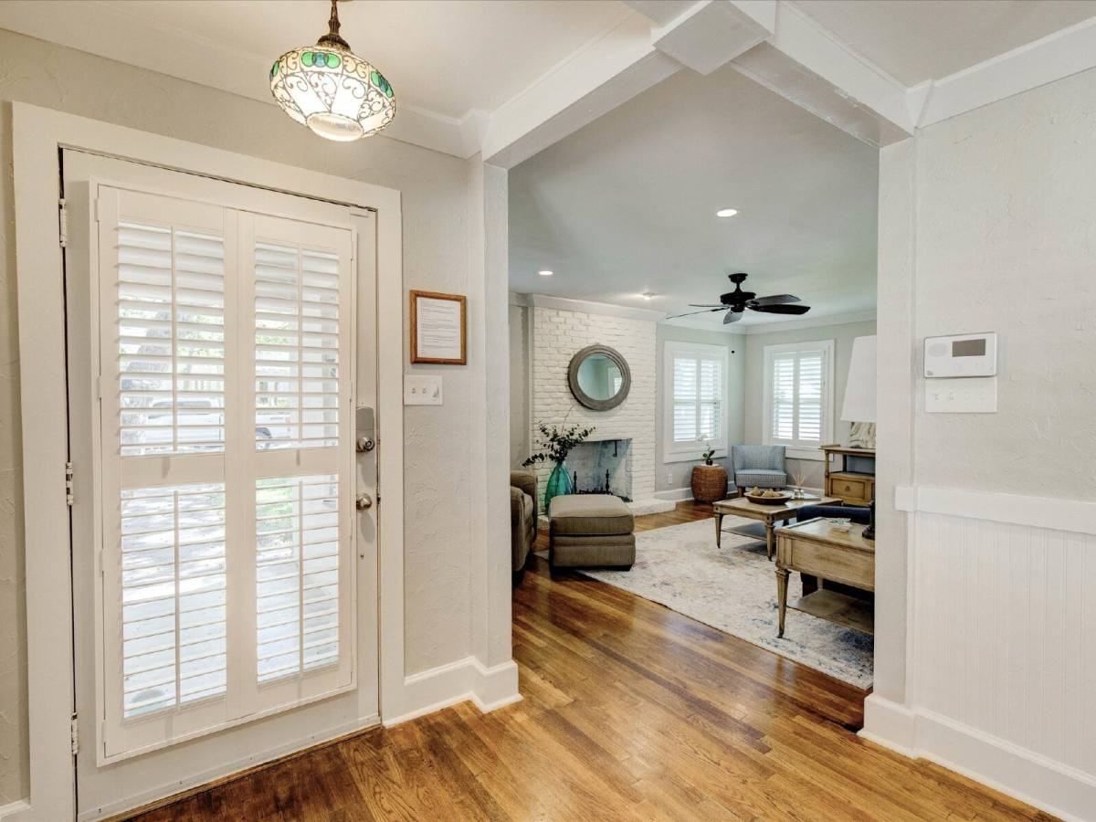 3256 Rogers Ave - Photo 2 of 20