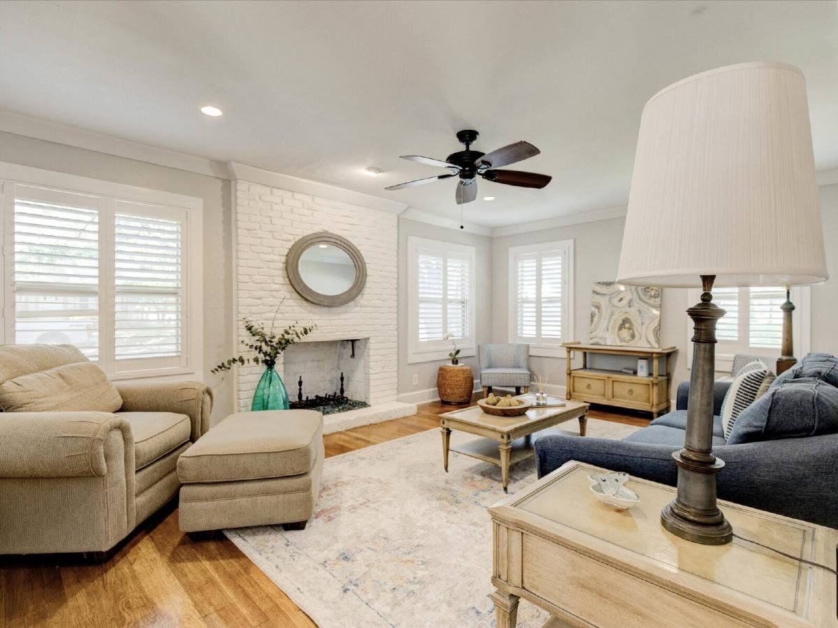 3256 Rogers Ave - Photo 3 of 20