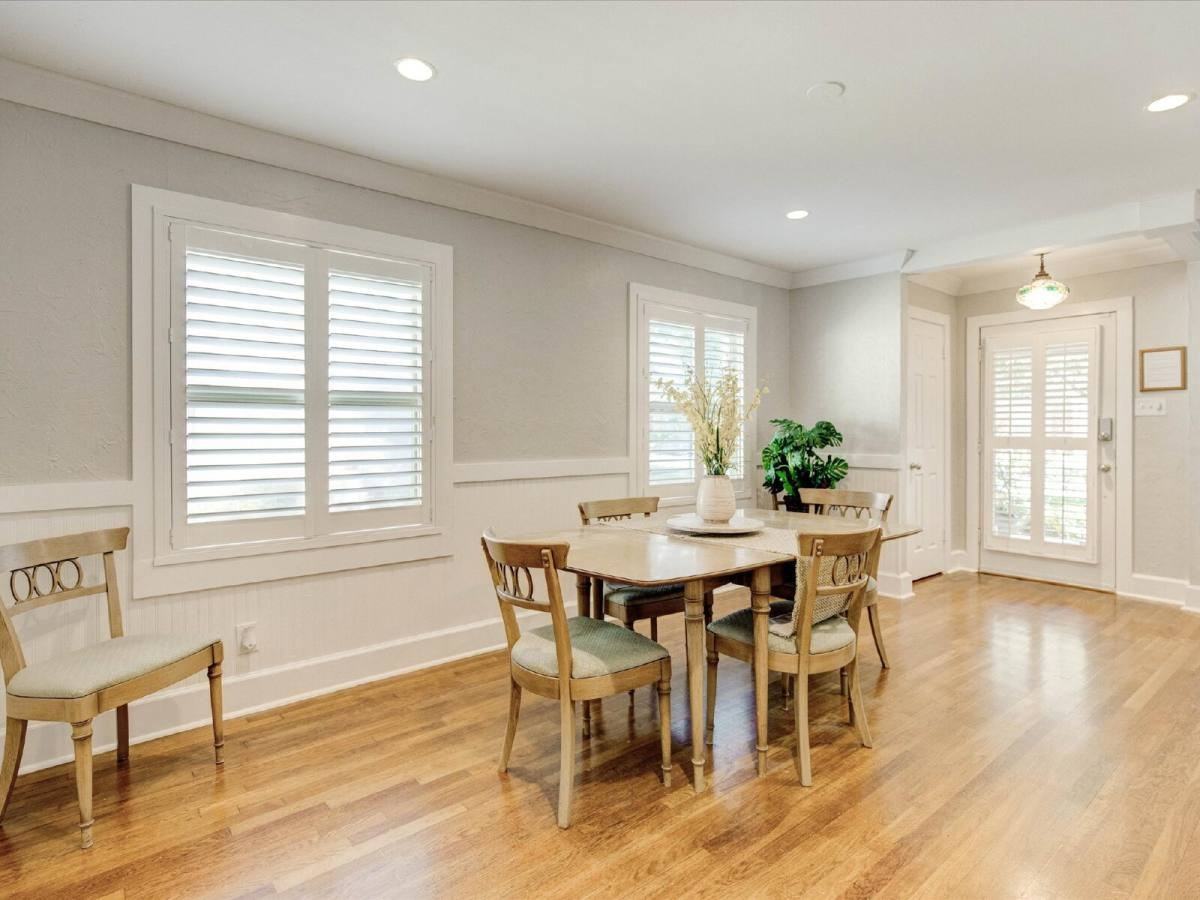 3256 Rogers Ave - Photo 7 of 20