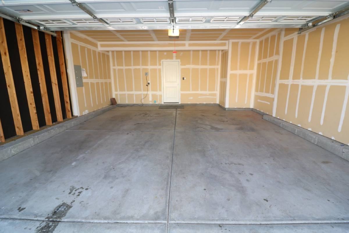 3703 Chia Dr - Photo 4 of 10
