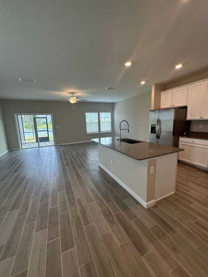 133 Boracay Cir - Photo 7 of 10
