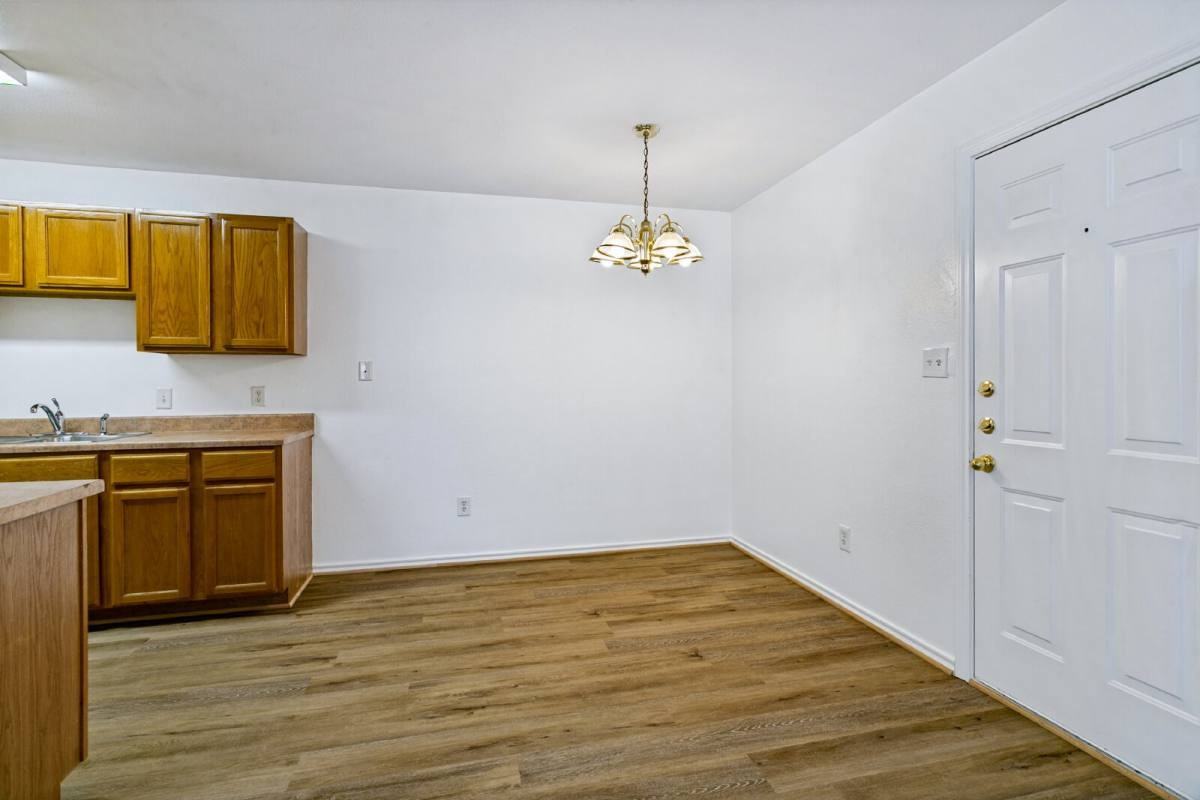 8114 Marydean Ave - Photo 7 of 12
