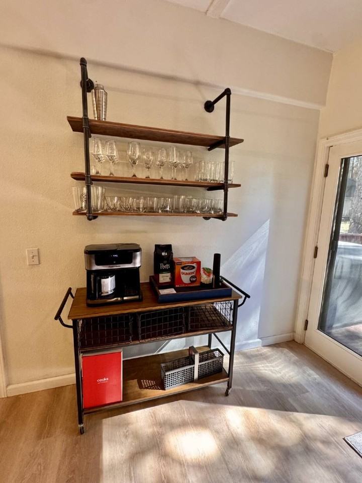 1512 Meadow Vale Dr - Photo 5 of 10