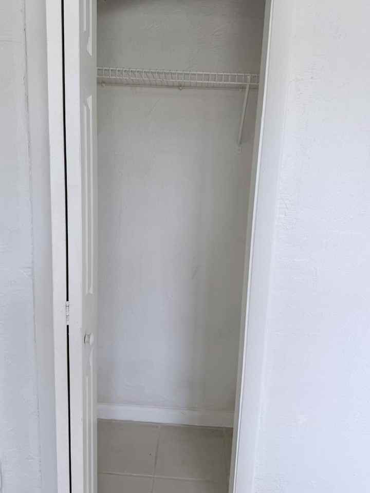 1409 W 33rd St #2 - Photo 7 of 10