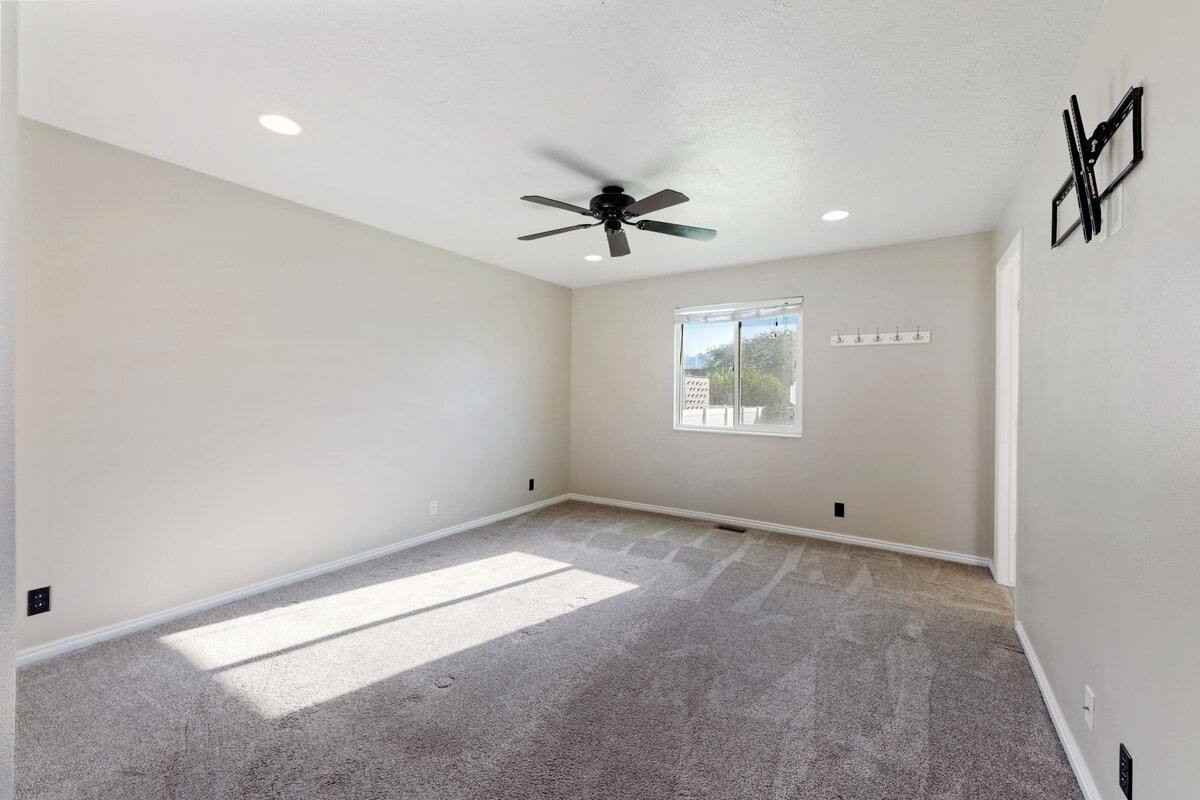 13755 S Homestead Ln - Photo 7 of 10